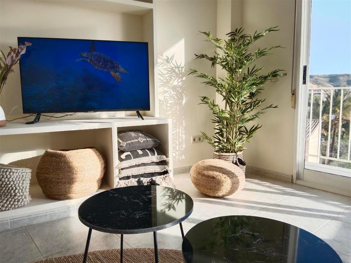 Happy , 2 Bed 2 Bath , Seaview Airco Wifi * Javea